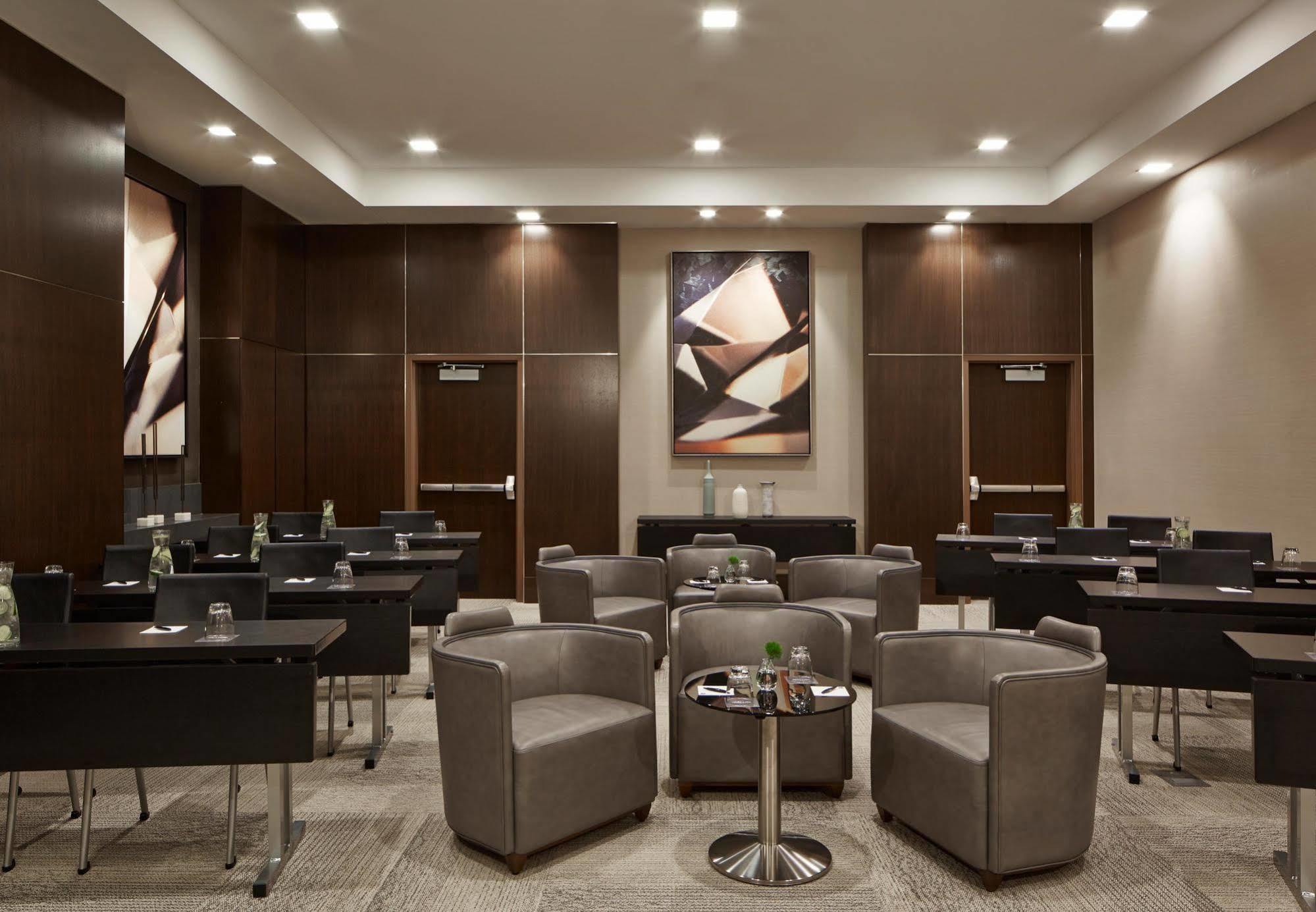 Ac Hotel By Marriott Minneapolis Downtown Extérieur photo