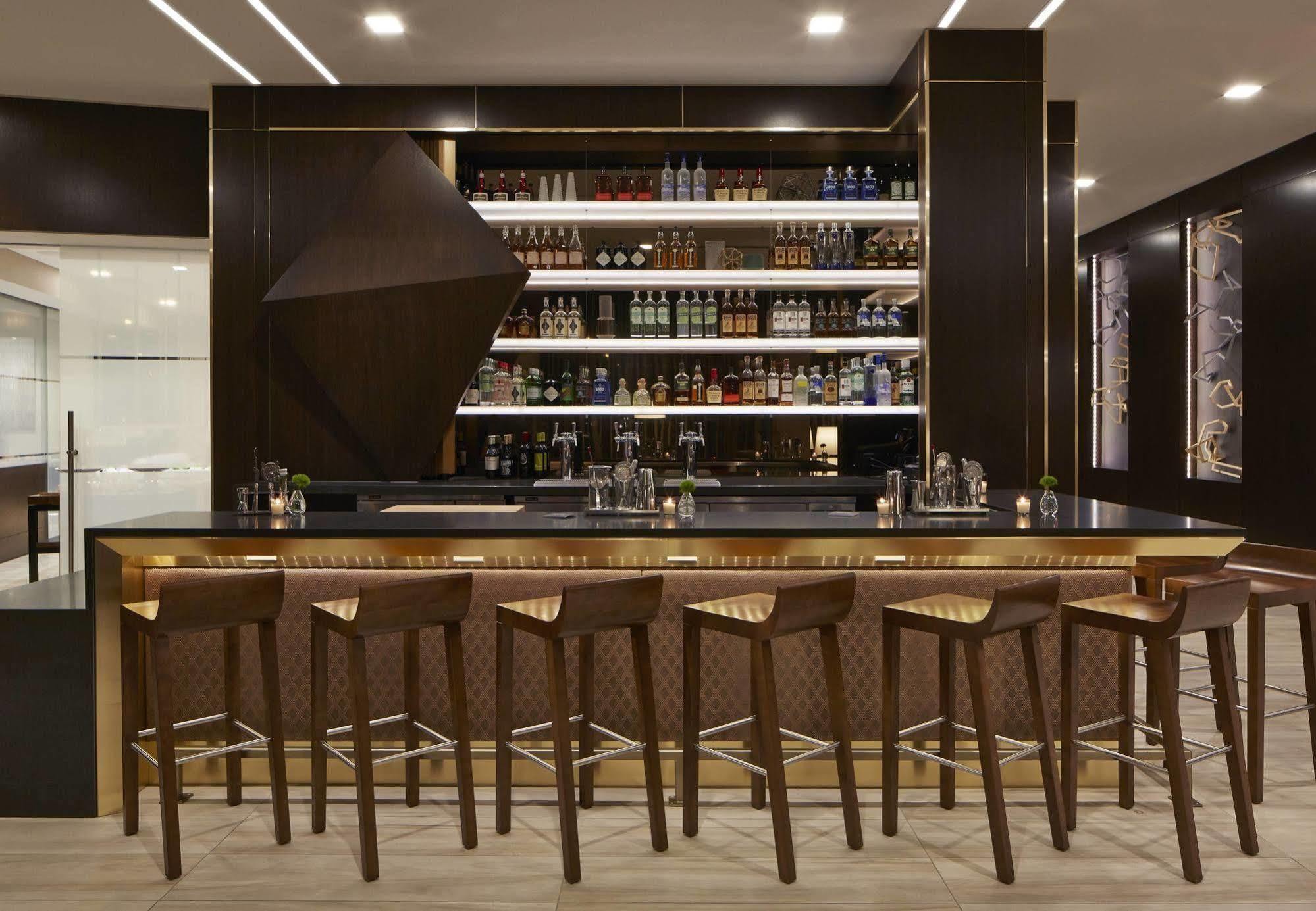 Ac Hotel By Marriott Minneapolis Downtown Extérieur photo